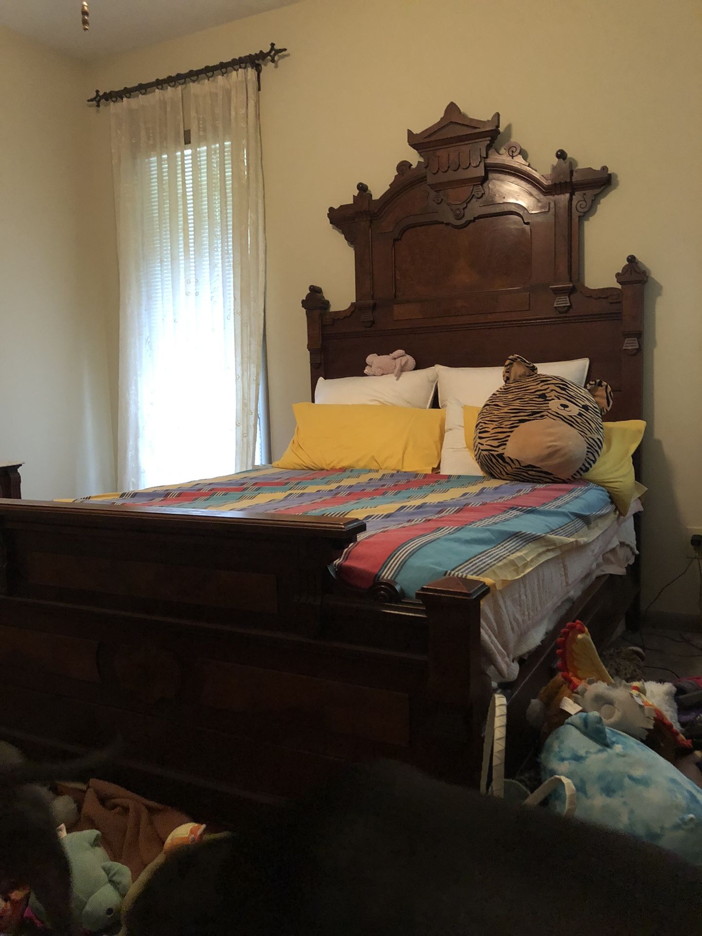 Eastlake Bedroom Set