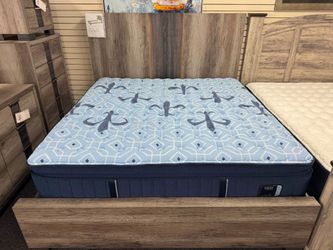 Bed frame 🚚WE DELIVER🚚