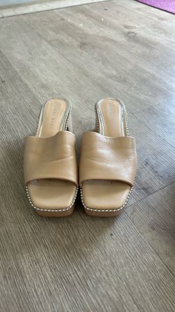 Gianni Bini Nude Sandals Sandalias Chancletas Chanclas