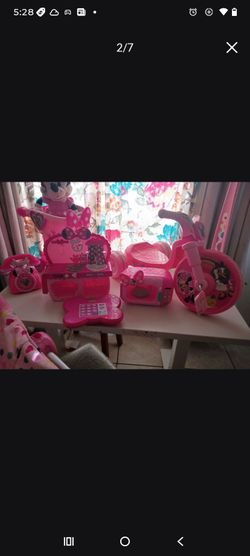 Mini mouse toys and rocking chair