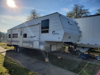 1998 Salem Forest River Toy Hauler 30ft