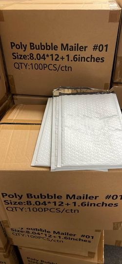 8.5x13.5 inch poly bubble mailers, poly mailers, shipping bags