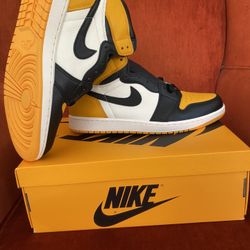 Air Jordan 1 Retro High OG Yellow Toe Taxi-Size 12. 100% Authentic. 