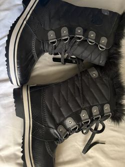 Sorel Snow Boots Brand New 