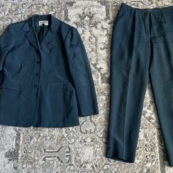 Women’s Kasper 2 Piece Suit Size 8 Petite