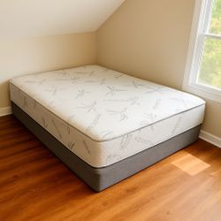 Queen Mattress Come And Box  Spring  - Free Delivery 🚚 To Reasonable Distance 