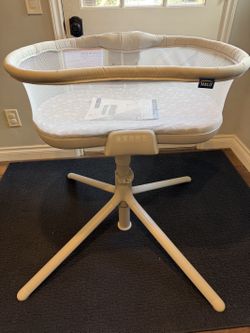 HALO BassiNest Soothing Swivel Sleeper