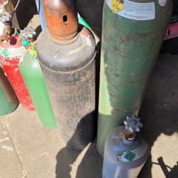 Acetylene And Oxigene Tanks