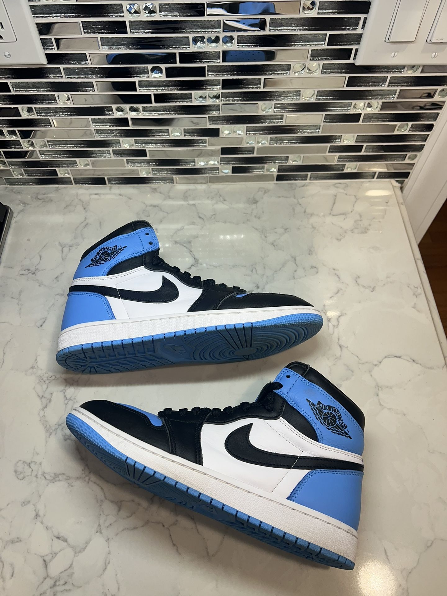 Air Jordan 1 UNC Toe