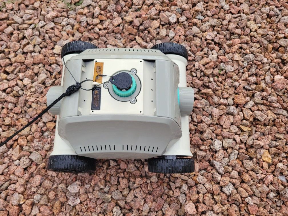 Robotic In Ground Pool Vacuum