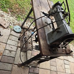 Chevy 3500 40ft Bucket Truck, (Under Cdl)