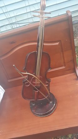 Violin decor