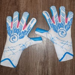 West Coast Goalkeeping Raptor Typhoon Goalkeeper Gloves Pre Owned
