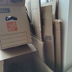 Home Depot Moving Boxes And Two Rolls Of Bubble Wrap