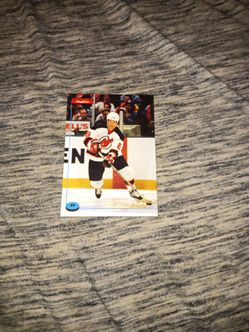 17 vintage hockey cards