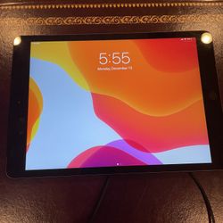 iPad 7th Gen 32GB Plus Cellular 