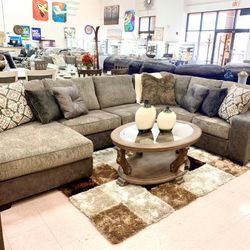 Abalone Chocolate RAF Sectional / couch 
