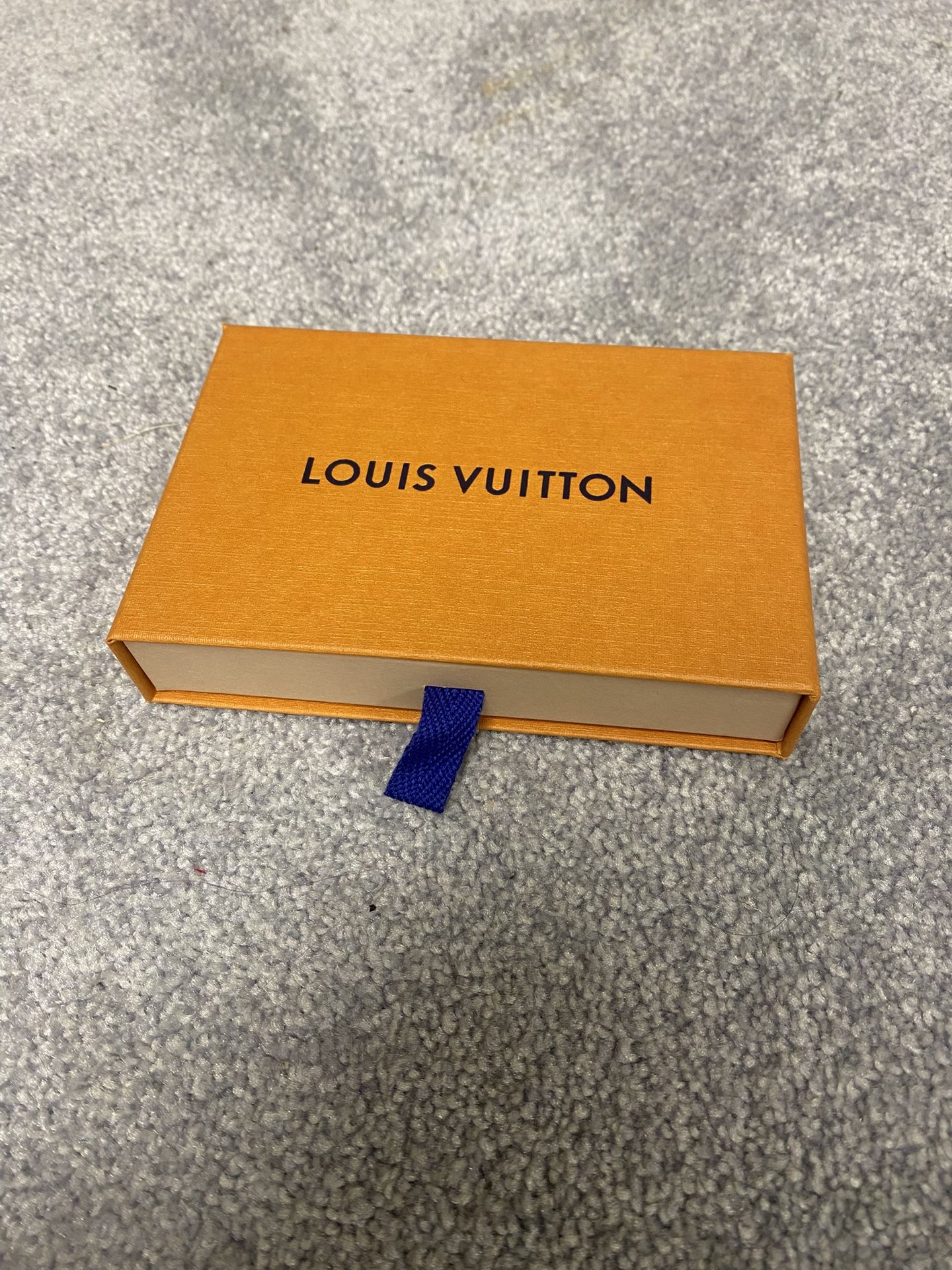 Louis Vuitton small drawer box with draw string bag