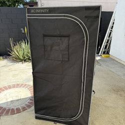 Indoor/outdoor grow tent 