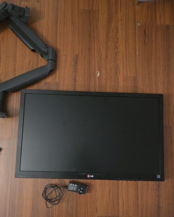 Dual Monitor Set