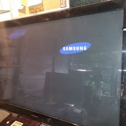 100" Samsung LCD Flat Screen Tv