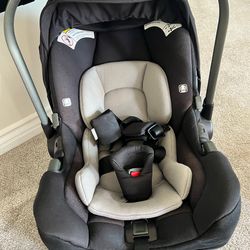 Nuna Pipa Rx  w/ RELX base Car Seat