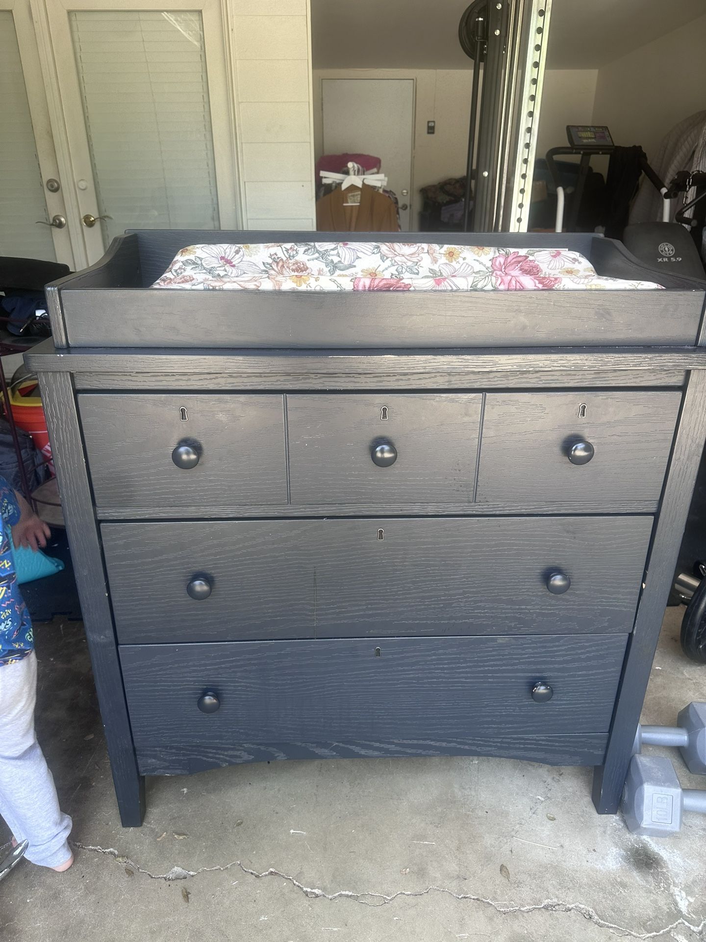 Baby Dresser with changing table