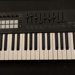 Novation Launchkey 49 MK3 MIDI Keyboard Controller