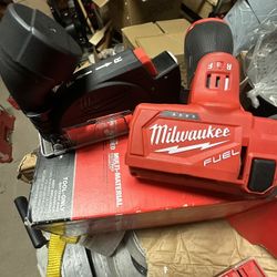 Milwaukee Cut Off Tool 
