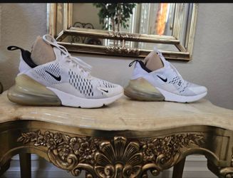 Authentic white NIKE 270 Women's Air Max Size 6