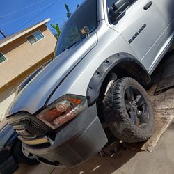 TROCA DODGE RAW MOTOR 3 = 7 Ano  2011   BARATA LA TRASMI  NO BUE