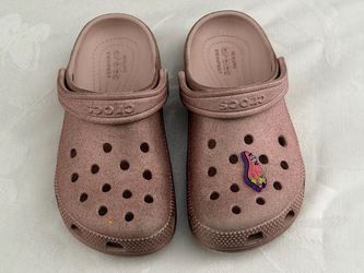 Kids Classic, Rose Glitter Crocs with Patrick Charm, Size 13