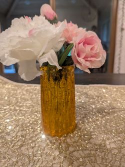 Small gold sparkly resin vase