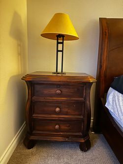 King bed and nightstands