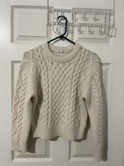 GU Cable Knit Sweater