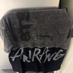 BTS WORLD TOUR TEE SIZE S/M