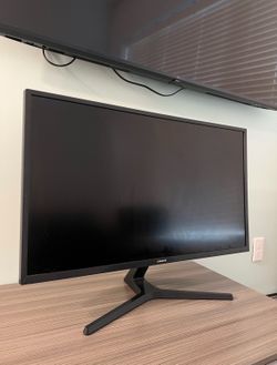 SAMSUNG 32“ 4K UHD 60Hz  monitor