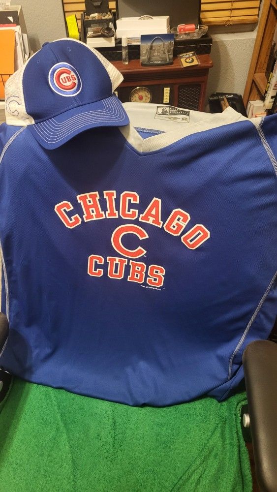 Chicago Cubs Shirt And Cap