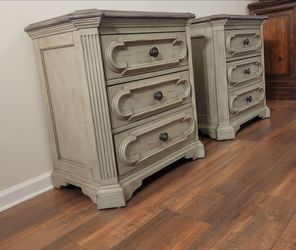 Pair of Gray Distressed 3-Drawer Nightstands