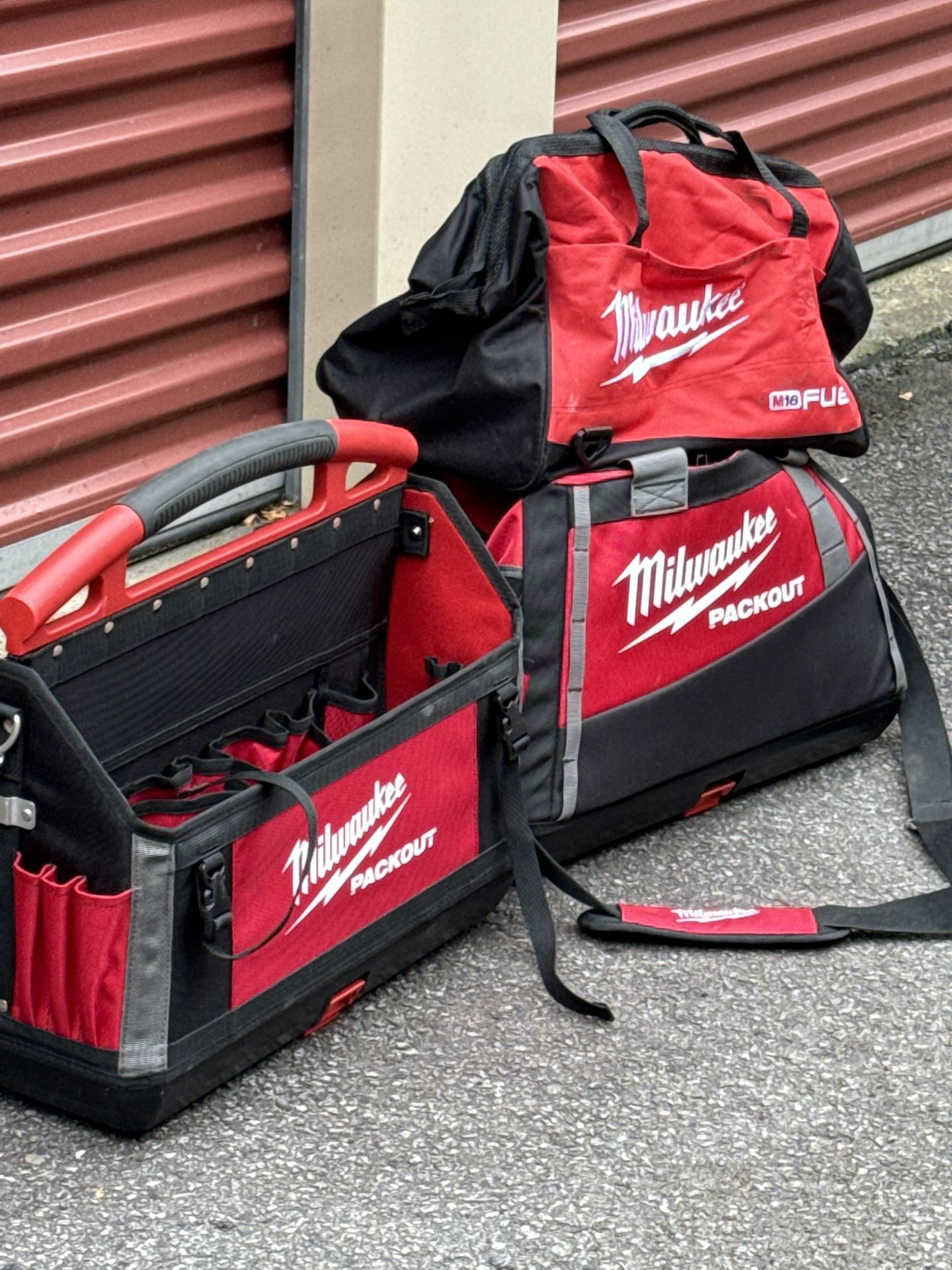 Milwaukee Pack outs