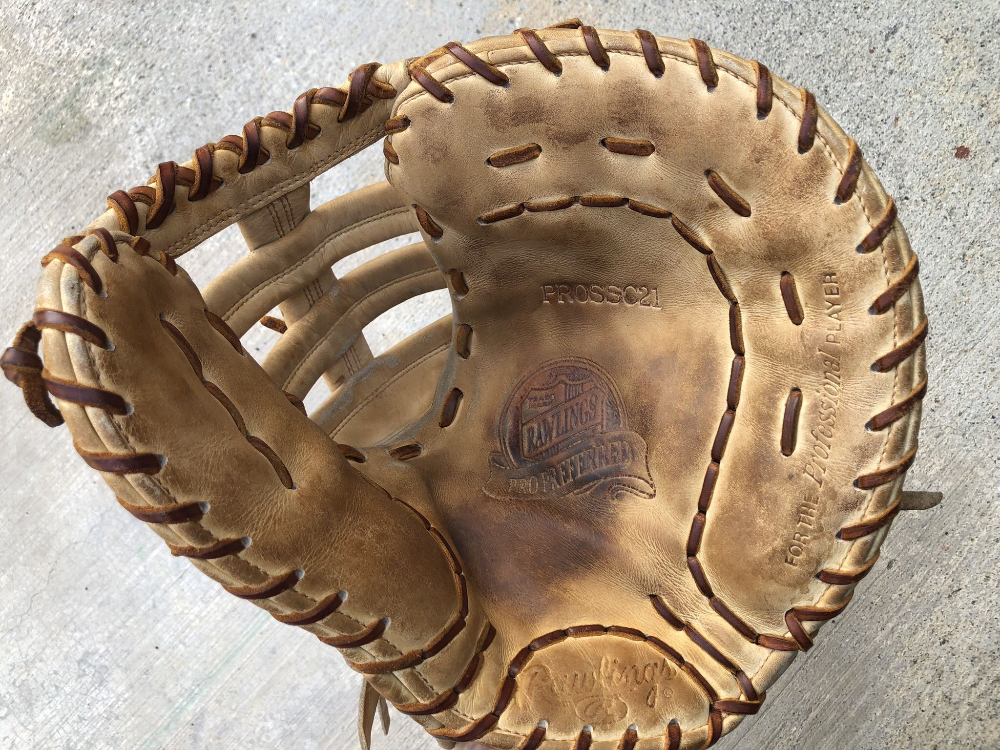 Baseball Rawlings Pro Preffered First Baseman Glove In Solid Condition Baseball Glove $120 firm