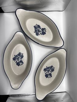 Vintage Pfaltzgraff Yorktowne #265 Au Gratin Baking  Dishes - Set of 3