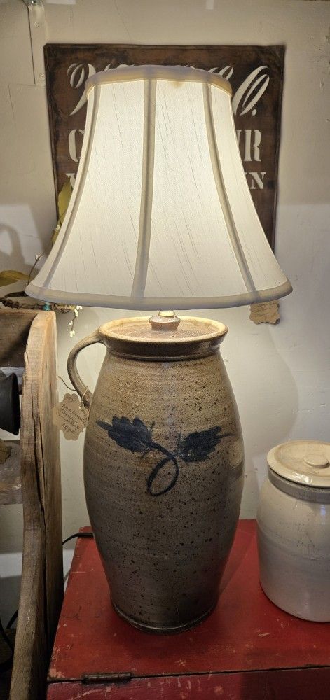 Country Stoneware Lamp