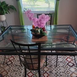 Dining Table 4 Chairs And Table