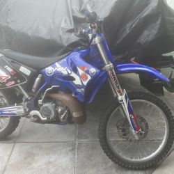 Clean 2003 Yamaha Yz250