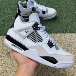 Jordan 4’s Military Black 