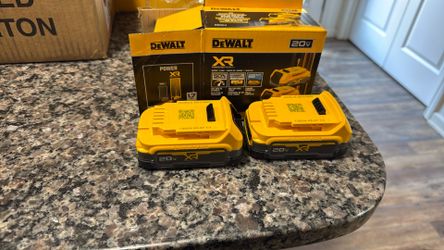 Compact 20v Max Batteries