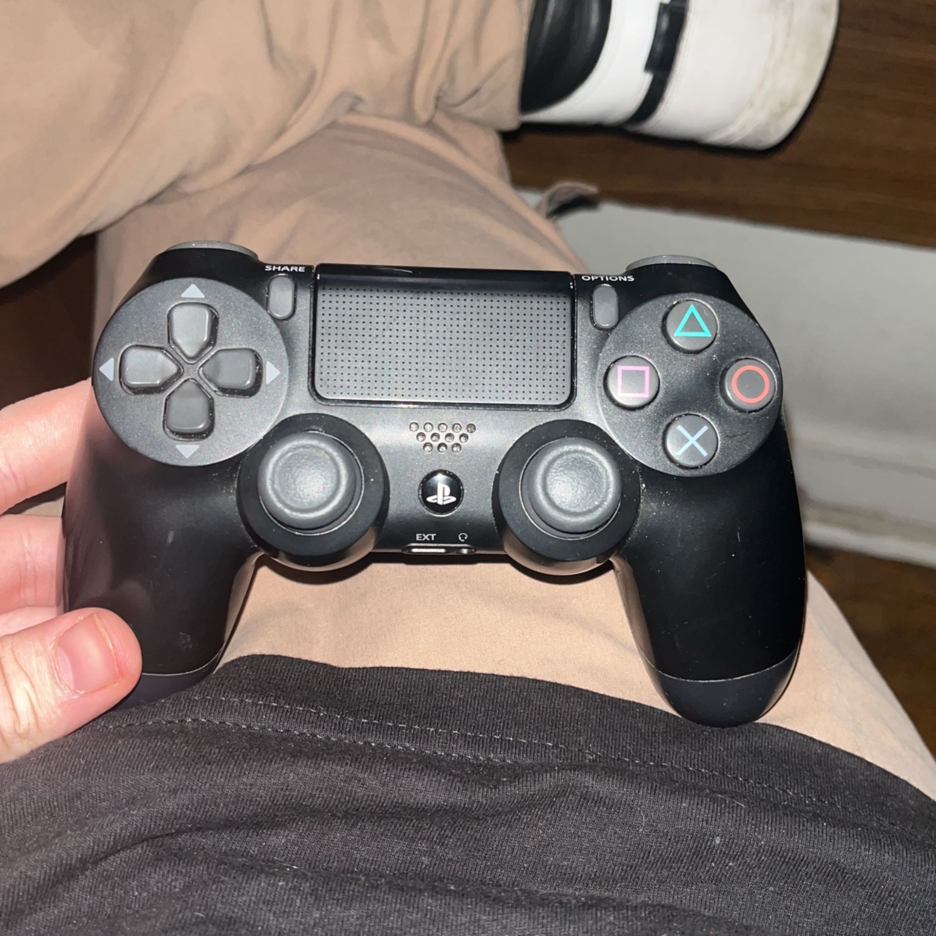 PS4 Controller