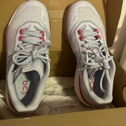 On Cloud On Court Women 7.5