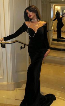 Black Velvet Off-Shoulder Mermaid Gown